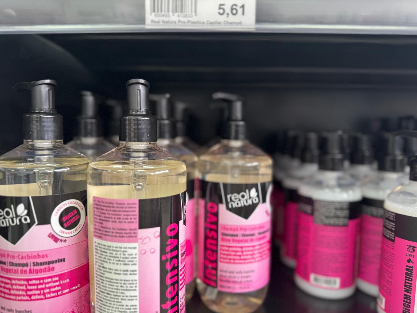Real Natura Pro-Pachinhos curl shampoo on shelf