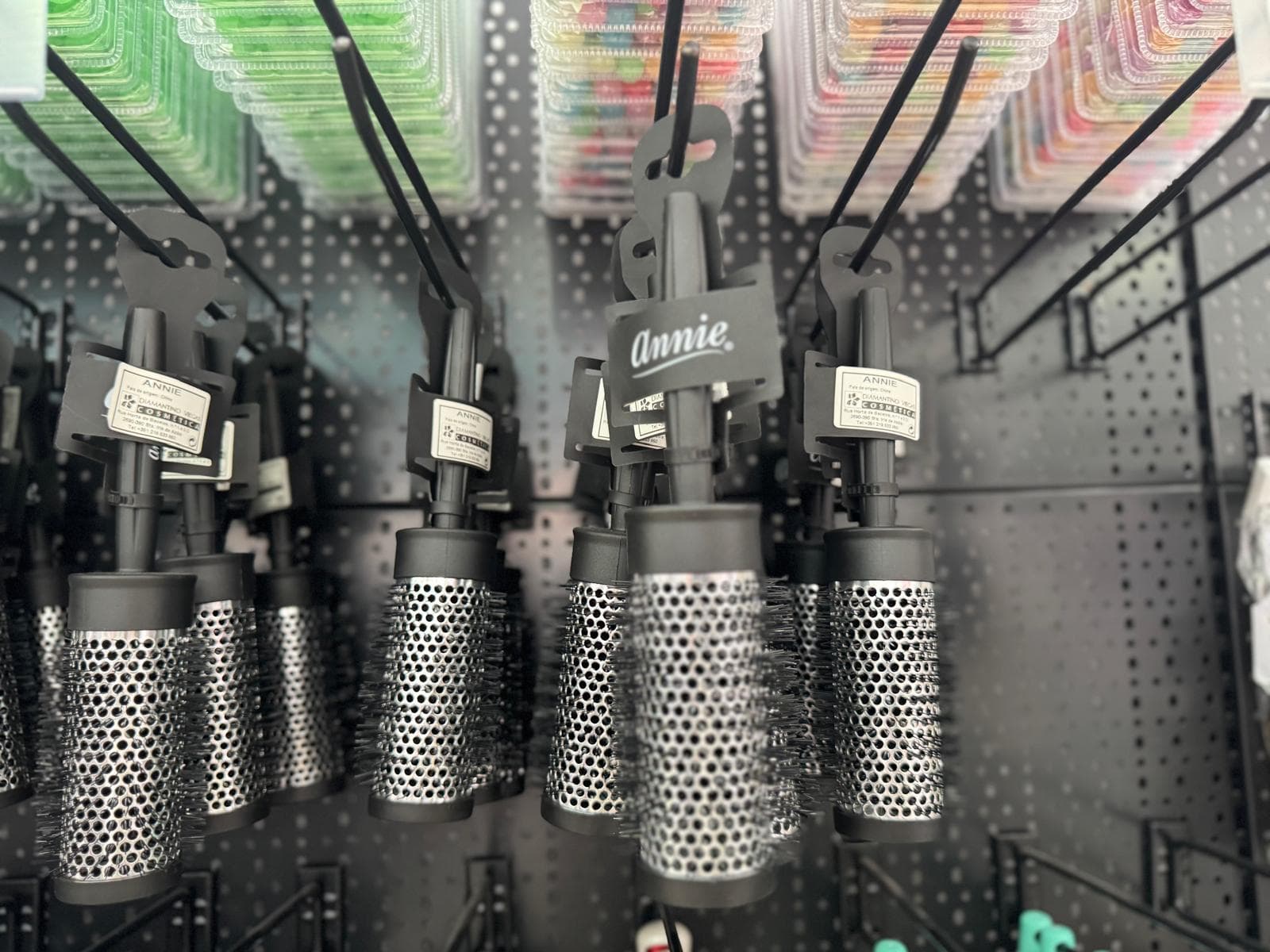 Annie professional thermal round brushes display